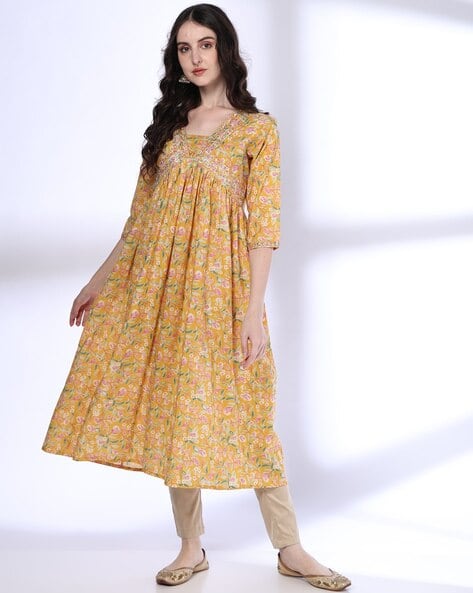 Women Printed Flared Kurta