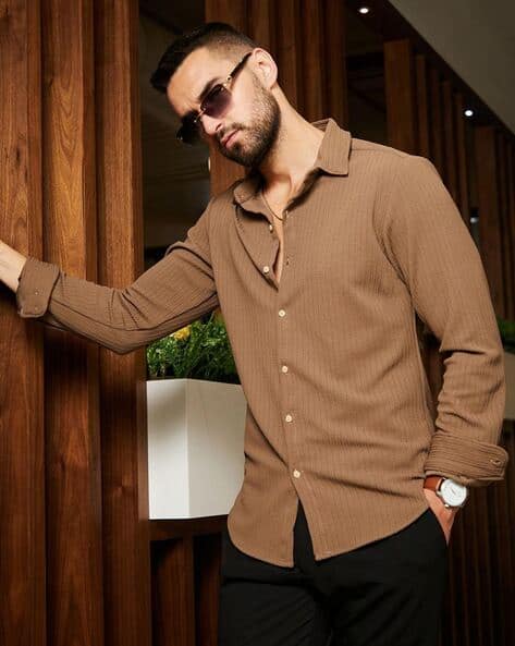 Men Floral Print Slim Fit Cotton Shirt with Patch Pocket