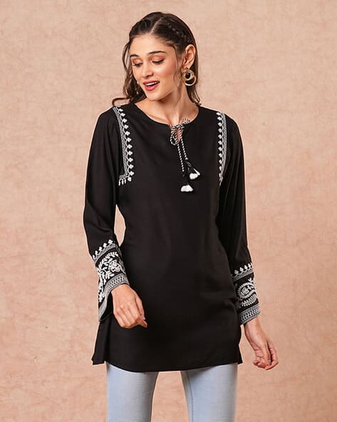 Embroidered Straight Tunic with Tie-Up Neck