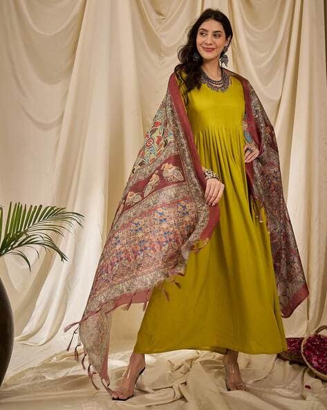 Women Anarkali Kurta With Dupatta
