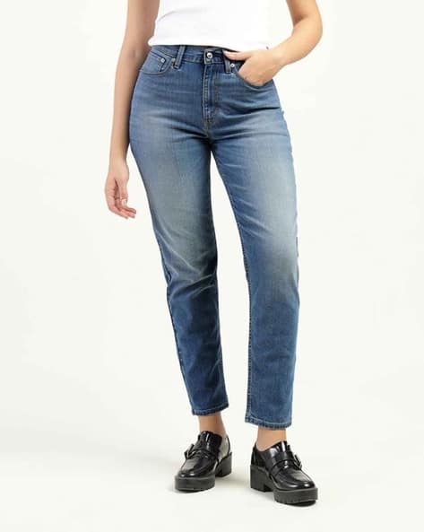 Women's Mid Rise Relaxed Tapered Fit Light Blue Jeans