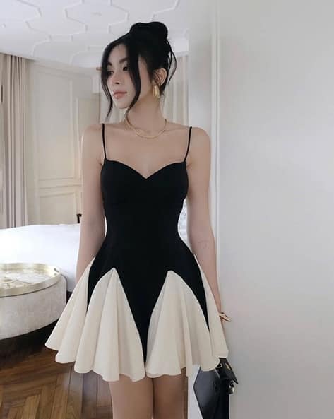 Women Colourblock Fit & Flared Dress