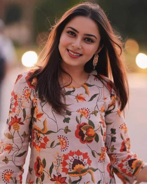 Women Floral Print Straight Kurta & Pants Set