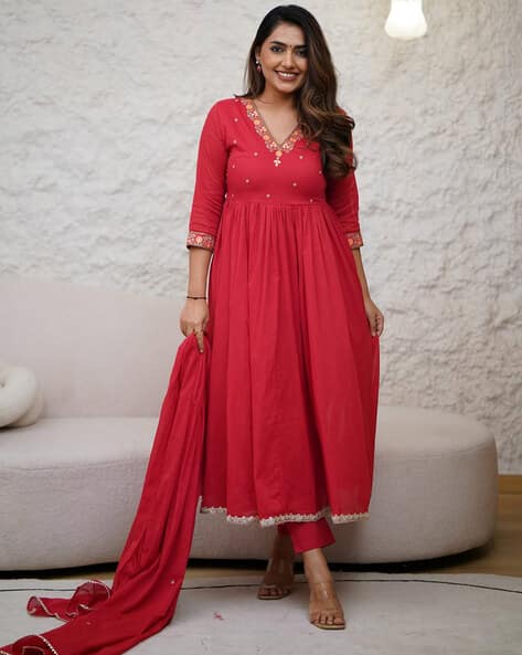 Women Embroidered Viscose Diamond Georgette Suit Set with Matching Dupatta