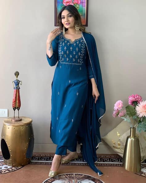 Women Embroidered Straight Kurta Set