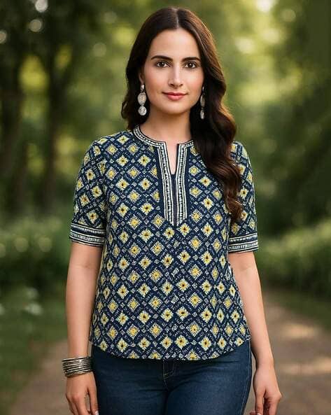 Women Self-design Round Neck Tunic