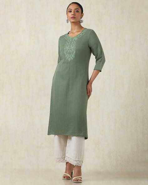 Women Embroidered Straight Kurta