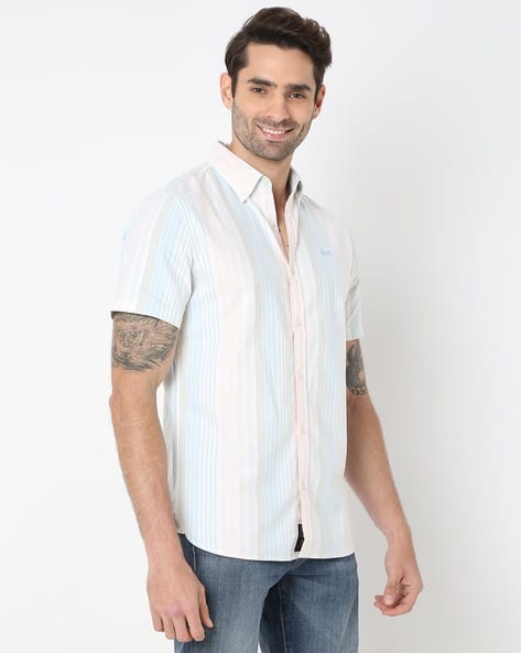 Men Textured Regular Fit Shirt