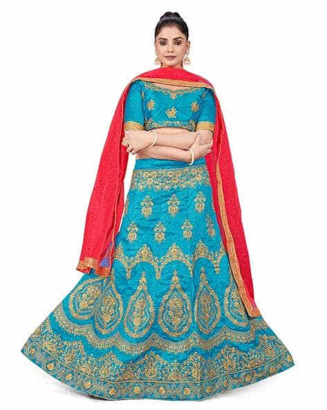 Women Embellished Lehenga Choli Set with Dupatta