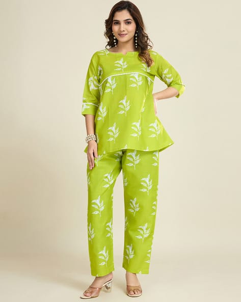 Women Floral Print Flared Kurti with Sharara Co-Ord Set