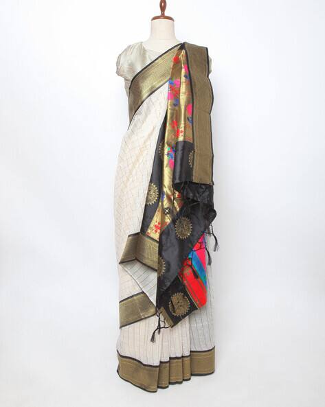 Checked Saree with Contrast Pallu
