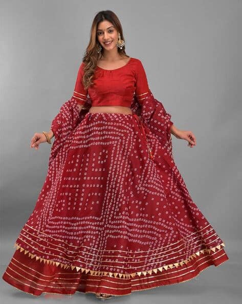Women Bandhani Print Flared Lehenga Choli Set with Dupatta