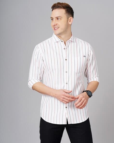 Men Patterned Regular Fit Shirt with Patch Pocket