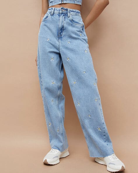 Women Straight Fit Jeans