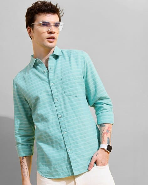 Men Spread Collar Regular Fit Shirt