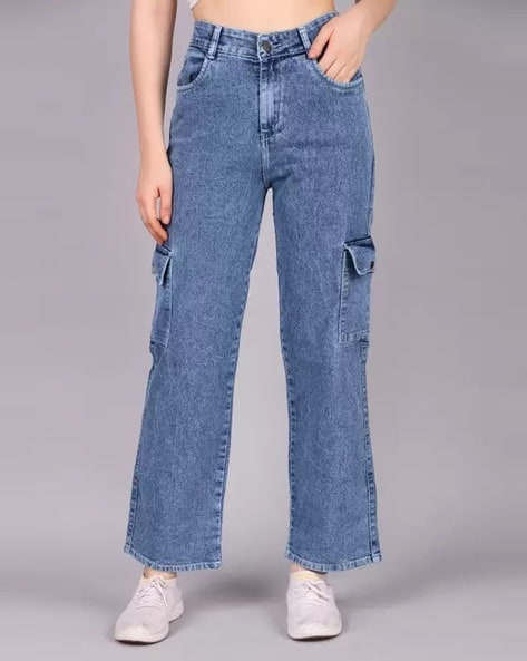 Women Straight Jeans with Insert Pockets