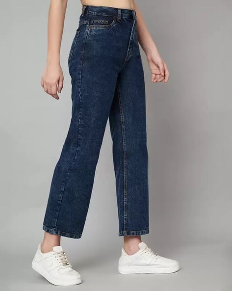 Women Straight Jeans with 5-Pocket Styling