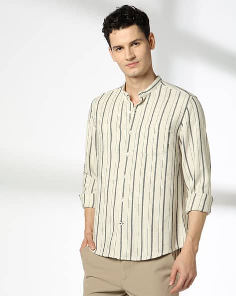 Men Regular Fit Shirt with Cuffed Sleeves