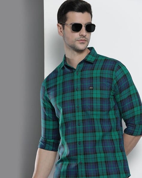 Men Spread Collar Shirt with Full Sleeves