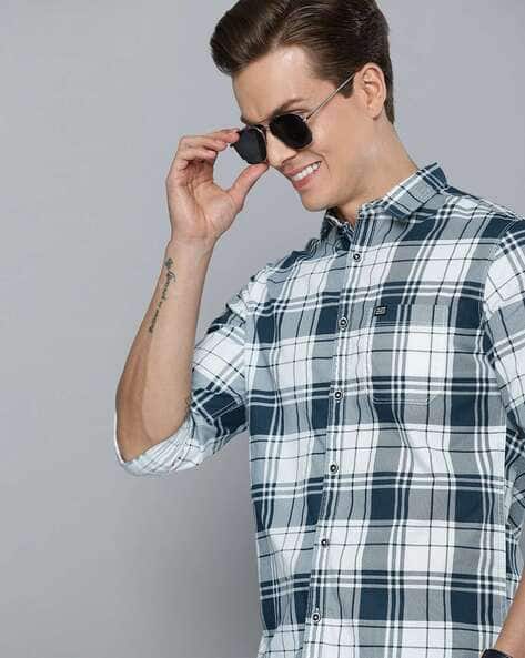 Men Chevrons Slim Fit Shirt